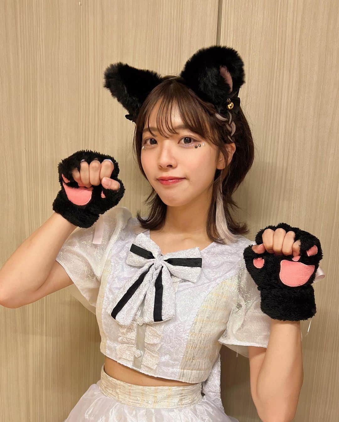 真田真帆さんのインスタグラム写真 - (真田真帆Instagram)「にゃん🐈‍⬛🖤  #halloween #ハロウィン #猫 #cat #猫コスプレ」10月31日 12時48分 - sanadaaaaaa_maho