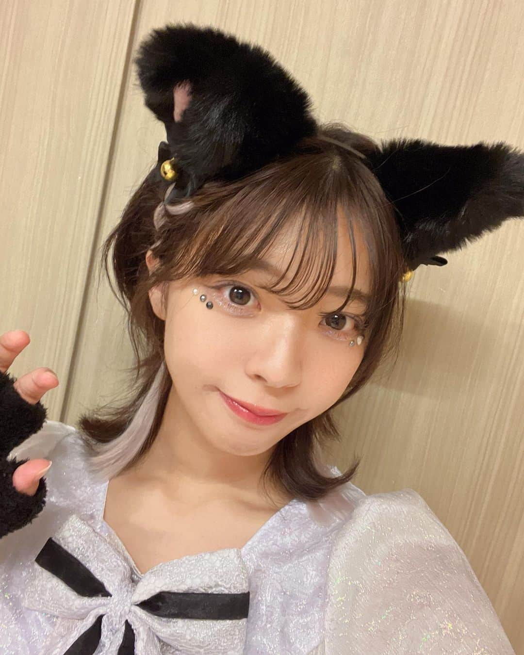 真田真帆さんのインスタグラム写真 - (真田真帆Instagram)「にゃん🐈‍⬛🖤  #halloween #ハロウィン #猫 #cat #猫コスプレ」10月31日 12時48分 - sanadaaaaaa_maho