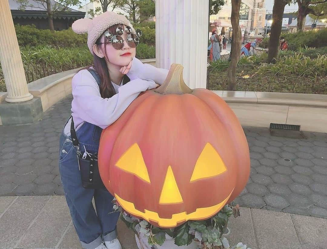 Riicoさんのインスタグラム写真 - (RiicoInstagram)「2023👻 ・ 🎃はっぴぃはろうぃん🎃🧡💜 ・ #halloween  #happyhalloween  #disneysea」10月31日 13時06分 - riico123ta