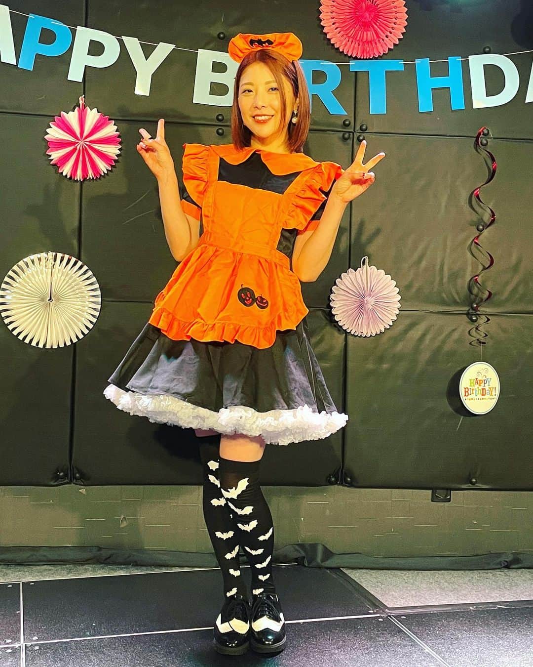 小川麻琴さんのインスタグラム写真 - (小川麻琴Instagram)「Happy Halloween🎃❤️👻  先日のバースデーコスプレはカボチャのメイドでした🤭✨  #ハロウィン #ハロウィンコスプレ  #かぼちゃ #メイド」10月31日 13時31分 - 1029_makoto