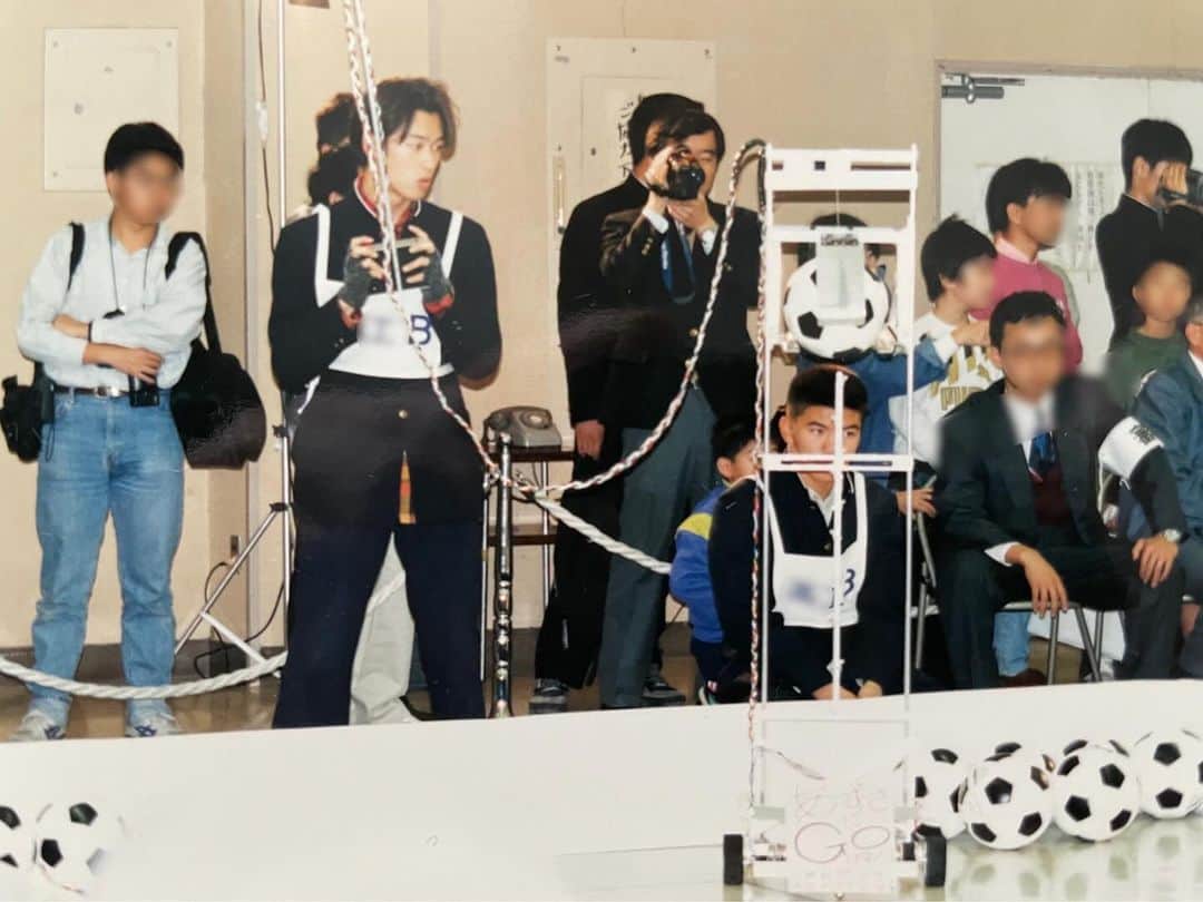 山崎勝之さんのインスタグラム写真 - (山崎勝之Instagram)「高校生の時。ロボコン。  #ロボットコンテスト #筋肉ない #ガリガリ #オタク」10月31日 13時40分 - chan_yama