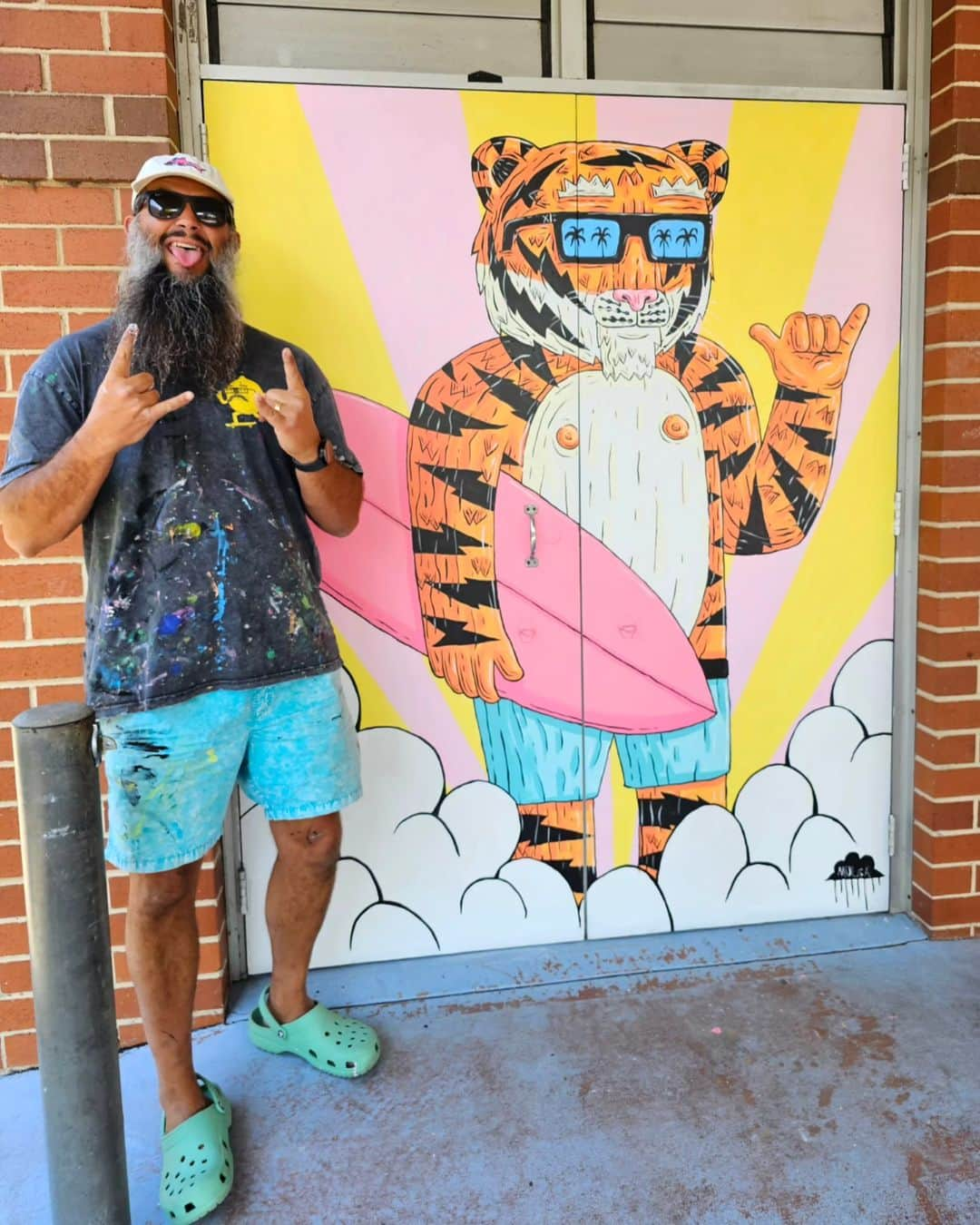 MULGAさんのインスタグラム写真 - (MULGAInstagram)「I've been painting heaps of doors and murals at schools lately 🚪🚪🚪⁣ ⁣ These are all the doors from my recent door painting project at Malabar Public School 🐨🦩🐯🦒🦍🐸🦈⁣ ⁣ Big thanks to Kristy and the crew at Malabar Public School for getting me back for more art making. ⁣ ⁣ Hit my up for a no obligation quote for some Mulga paint action at your school⁣ 🎨😎🎨」10月31日 13時46分 - mulgatheartist