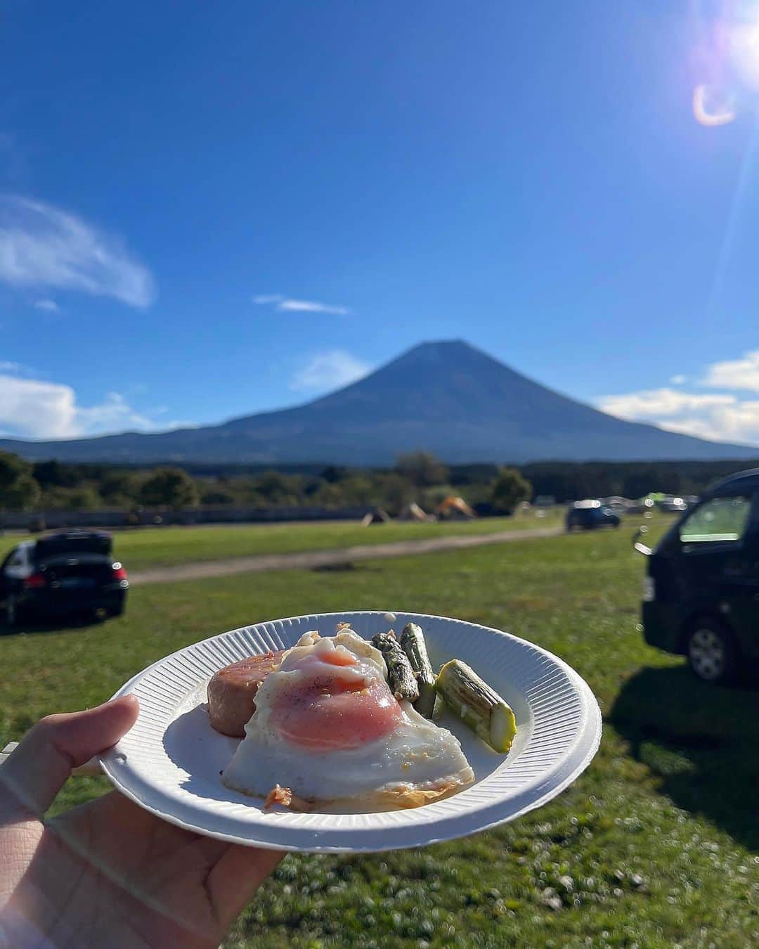 竹内佳菜子さんのインスタグラム写真 - (竹内佳菜子Instagram)「最高の景色と最高の音楽をありがとう！あーたのしかったっ⭐️ #富士山 #朝霧jam」10月31日 13時55分 - kanakotakeuchiii