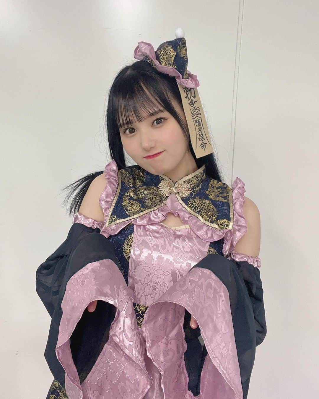 前田彩佳のインスタグラム：「キョンシーです🫶  #selfie  #selca  #셀카  #셀카그램 #自撮り  #自撮り界隈  #自撮り女子  #アイドル  #地下アイドル  #japanesegirl  #followme  #いいね返し  #キョンシー  #ハロウィン  #ハロウィンコスプレ」