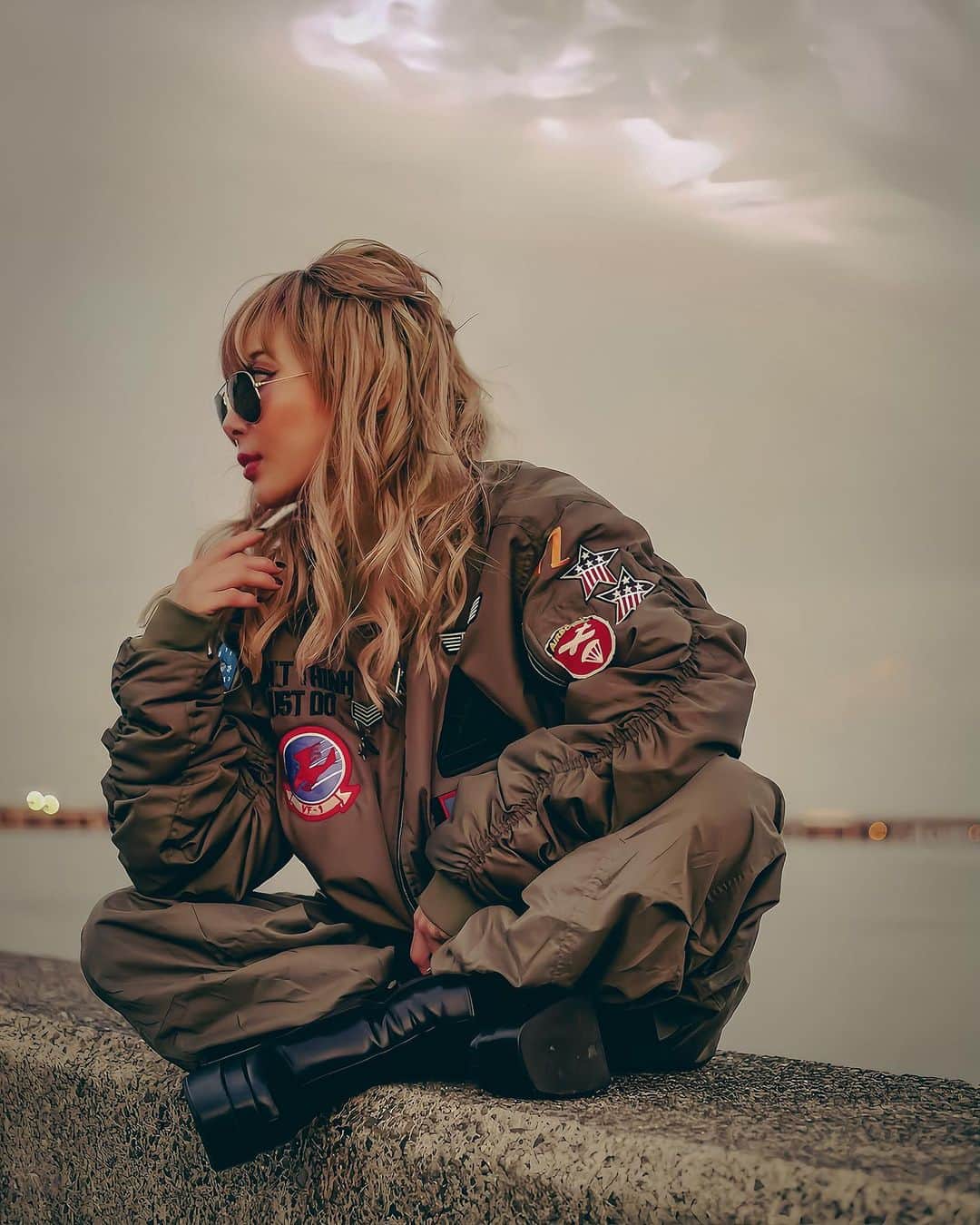 𝑵𝑶𝑹𝑰𝑲𝑶のインスタグラム：「. CODE NAME 🇺🇸@paparazzitokyo  Top gun Maverick🖤  @tomcruise @ladygaga @topgunmovie   Photographer📷 @_chiiiiiiichan   #topgunmaverick #topgun #halloweentopgun #halloween  #ladygagatopgun #tomcruisetopgun」