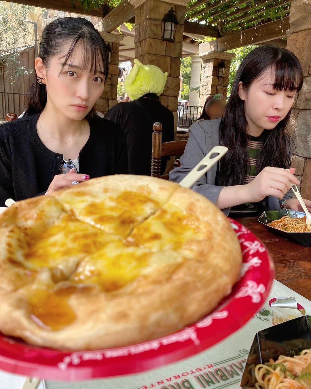 松浦景子のインスタグラム：「ディズニーのご飯美味しすぎてブチギレ」