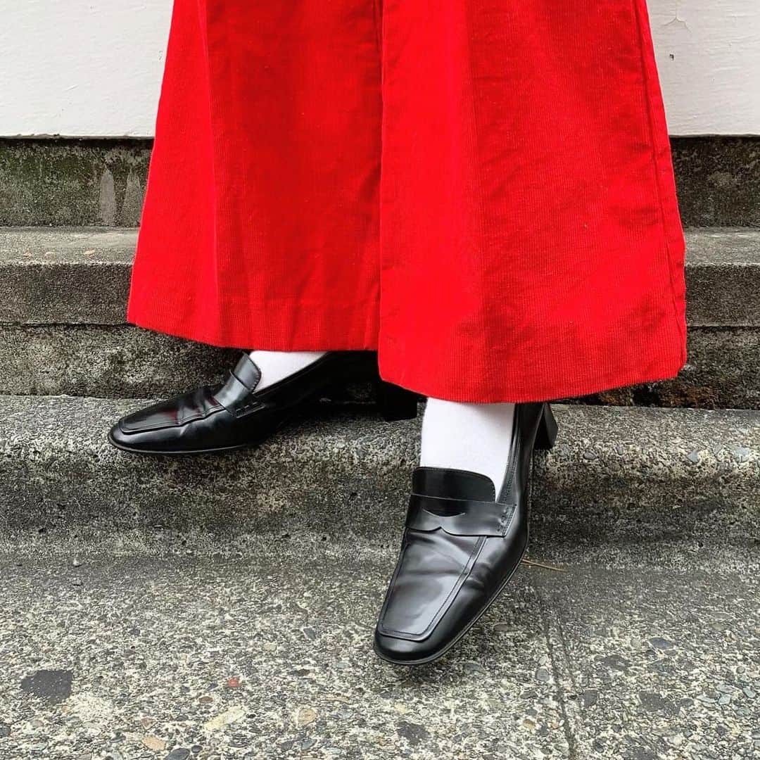 birthdeathのインスタグラム：「New Arrivals  90's LAUREN Ralph Lauren Black  leather loafers size 8 1/2  #birthdeath #vintage」
