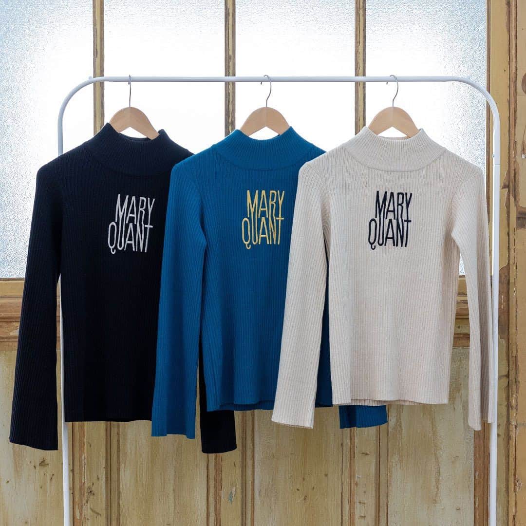 MARY QUANT officialのインスタグラム：「- #アーカイブロゴプルオーバー - #MARYQUANT #2023WINTER #NEWITEMS #FASHION - #マリークヮント #プルオーバー #ニット #ニットプルオーバー #ハイネック」