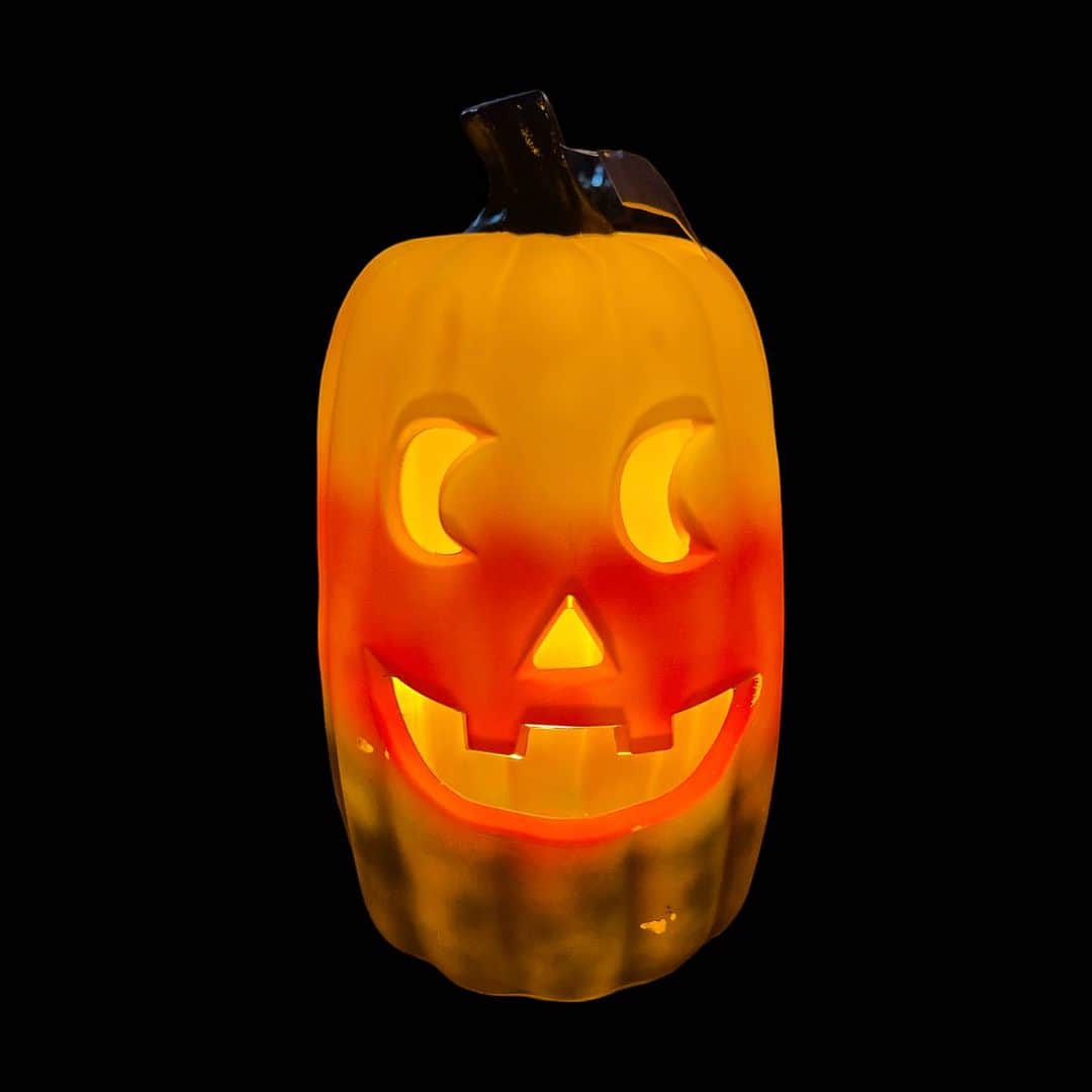 おもちゃやSPIRALのインスタグラム：「Pumpkin decoration Light🎃💡入荷しました✨」