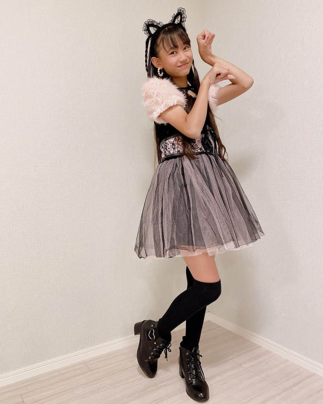 藤林夢さんのインスタグラム写真 - (藤林夢Instagram)「🎃🐈‍⬛HappyHalloween🐈‍⬛🎃  💓11月10日(金)💓 アクアガーデンテラス(大阪)👗ドレス撮影会📸💕 💗夢💗参加します❣️❣️❣️  ⛪️チャペルorカフェ🍹を選ぶ事ができるなど、 詳しい情報は→💗夢💗のInstagramプロフィールURLをタップ👆【シスタ公式LINE登録OK】で、すぐにCheckする事が出来ます😉🙏💕✨  ❤️ぜひ、お好きな時間をゲットして下さい❤️ よろしくお願いします💓😋📸💓  ❤︎ ❤︎ ❤︎  #シスタ撮影会 #ドレス撮影会 #大阪 #個撮 #個人撮影会 #藤林夢#夢#ゆめ#ユメ#yume#okinawa#japan#girl#4xstAr5#シスタ#dance#sing#model#japanese#pink#ティーンアイドル#アイドル#プレティーン#idol#ジュニアアイドル#最強#小学生#女の子#モデル#💗」10月31日 20時55分 - yumemama.mini