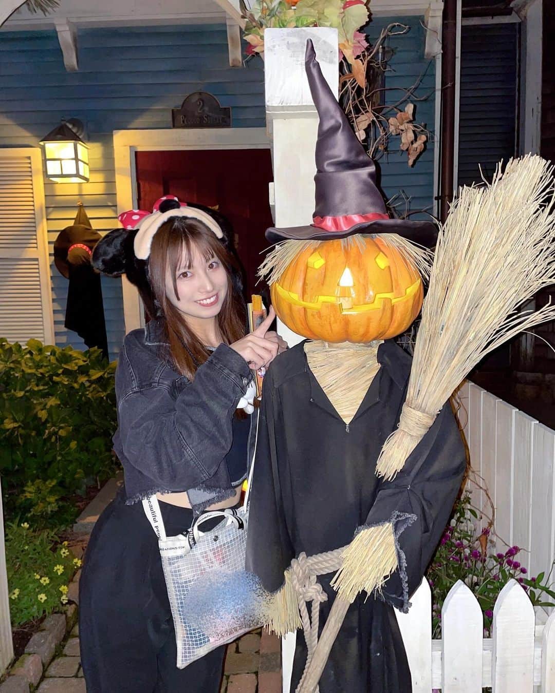 のインスタグラム：「. ハッピーハロウィン👻 唯一のハロウィンぽい写真がこれでした🎃  #happyhalloween」