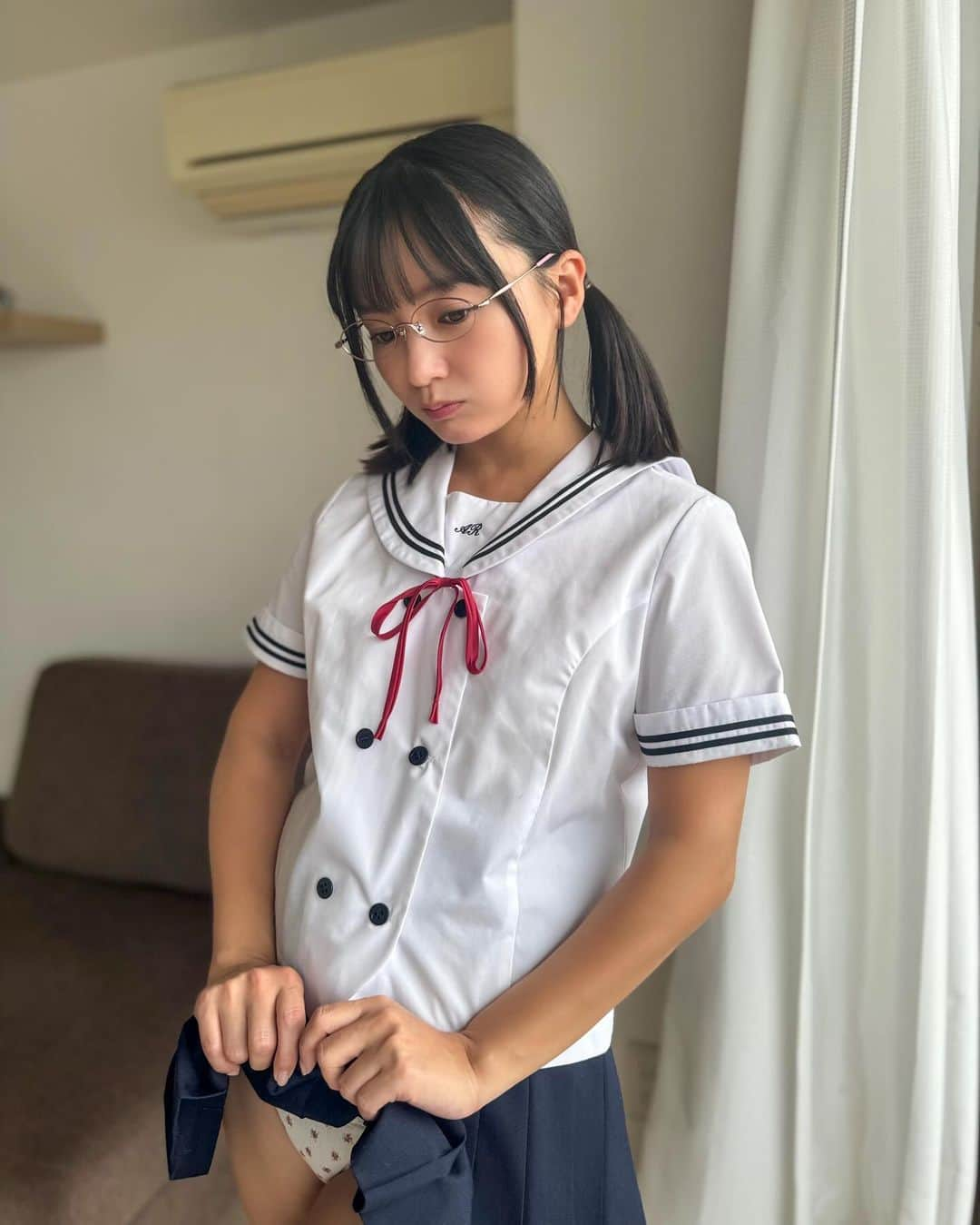 西永彩奈のインスタグラム：「放課後は意外と大胆な学級委員長  #地味ハロウィン　 #地味ハロウィン2023  . . . #グラビア#グラビアアイドル#インスタグラビア#イメージDVD#ハロウィン#Halloween#地味ハロウィン#コスプレ#制服#メガネ女子」