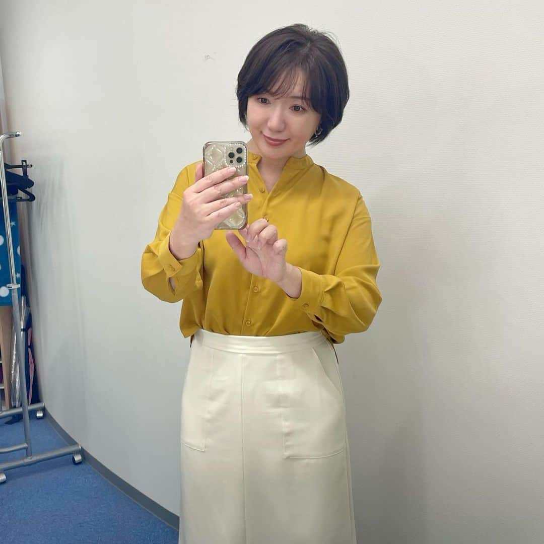 角田華子さんのインスタグラム写真 - (角田華子Instagram)「先週の #福岡ニュースファイルcube  #衣装は #マスタードカラー  #ブラウス でした  またまた日中は暑いぞ😵  調整のきく服装でお出かけしましょう」10月31日 16時03分 - sumidahanako