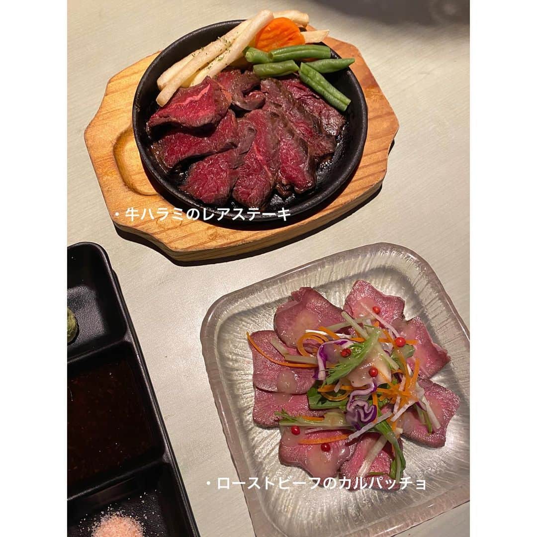 rainbowkwok2さんのインスタグラム写真 - (rainbowkwok2Instagram)「. サンタさ❓🎅 マリーナ❔🛟  入り口からテンション上がる新宿の「海の家」🍻  海鮮メニューが多くて 旬の生牡蠣から 人気のとろサーモン・エビ・ボタン どれもとても新鮮🦞  韓国風チキン南蛮めちゃくちゃ美味しかった ピリ辛のタルタルソースがgood🌶️  気になる0円餃子は 1杯頼むごとに揚げた餃子が5個ついてきて 2杯づつ頼んだから餃子がたくさん食べれた🥟  ＿＿＿＿＿＿＿＿＿＿＿＿＿＿＿  @uminoie.shinjuku  📍 東京都新宿区歌舞伎町1-17-12 第一浅川ビル 7Ｆ  ☎️ 050-5590-3650  🍽️ 16:00～翌5:00 * 年中無休  Ⓜ️ JR新宿駅東口徒歩5分 西武新宿線西武新宿駅徒歩3分 新宿西口駅から218m  #pr#新宿もつ鍋#痛風鍋#新宿痛風鍋#新宿無制限飲み放題 #新宿飲み放題#新宿女子会#新宿#新宿グルメ#新宿カフェ#新宿ランチ#新宿居酒屋#新宿駅#新宿ディナー#woomypr#新宿区#韓国グルメ#韓国チキン#ローストビーフ#カルパッチョ#生牡蠣#忘年会」10月31日 16時31分 - sizu_oksam