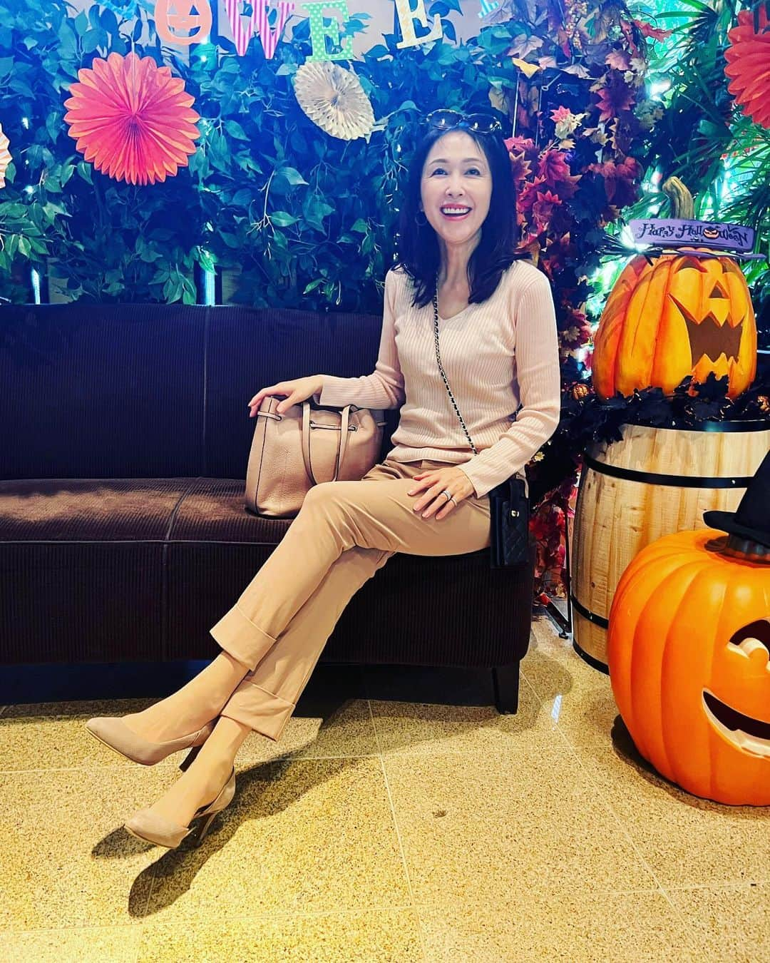 藤田陽子さんのインスタグラム写真 - (藤田陽子Instagram)「今日はハロウィン  仮装は好きじゃないけど、かぼちゃ好き❤️  @yoko.fujita.official   @define_beauty_japan   #ハロウィン #ハロウィンコスプレ #楽しい #楽しい時間 #アラフィフ #アラフィフコーデ #アラフィフ女子 #アラフィフファッション」10月31日 16時28分 - yoko.fujita.official