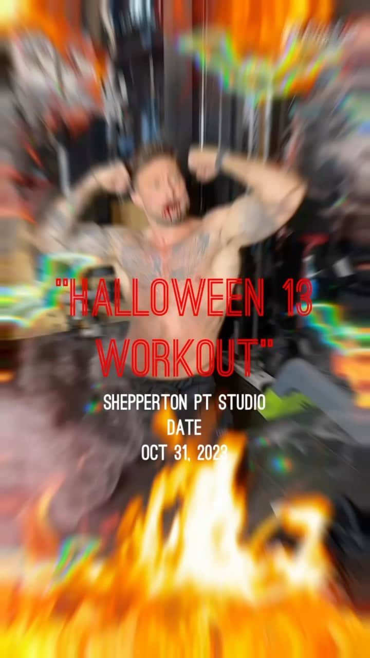 ダンカン・ジェイムスのインスタグラム：「🎃HALLOWEEN🎃 13 WORKOUT 👻  💀 13 STATIONS  🎃 13 REPS EACH STATION  👻 13 MINUTE BLOCK   🧛‍♂️ COMPLETE ALL 13 STATIONS FOR A TOTAL OF 3  ROUNDS. (Whatever time is left of the 13 minutes is your rest time before the next block begins)   🎃 THE WORKOUT 🎃 (upper body)   1. Close grip pull-down  2. Barbell bench press  3. Seated rows 4. Incline dumbbell bench press 5. Dumbbell shrugs  6. Cable chest flys  7. Push ups  8. Wide pulldowns  9. Seated dumbbell shoulder press  10. Dumbbell curls 11. Overhand push downs  12. Dumbbell hammer curls  13. Rope push downs   #halloween2023🎃  #halloween13workout #blue #duncanjames #finnanfitness #sheppertonptstudio #scary #fun #spooky #trickortreat #personaltraining #privategymhire #shepperton #surrey」