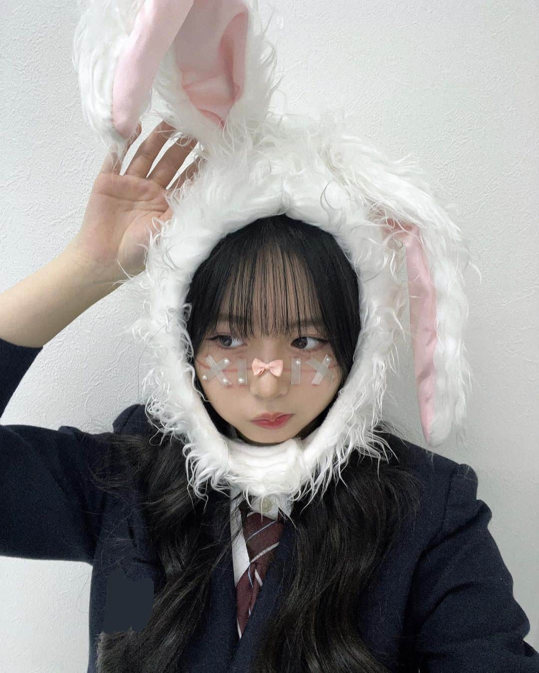 りなのインスタグラム：「去年のハロウィンもうさぎしたけどこのメイクしたすぎたから今年も🐰  #Popteen #Popteen専属モデル #PureGi #モデル #アイドル #ハロウィンメイク #うさぎメイク #白兎」