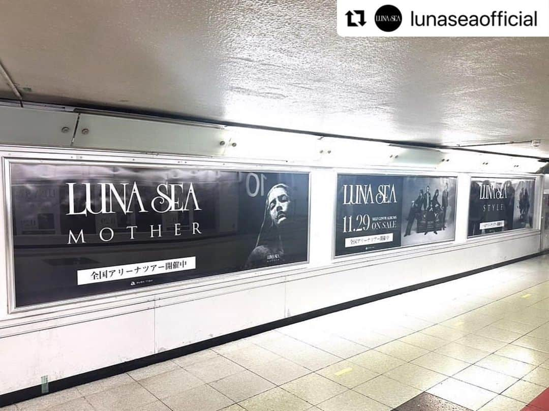 真矢さんのインスタグラム写真 - (真矢Instagram)「SUGIZOのコスプレして見に行こうかな…  #Repost @lunaseaofficial with @use.repost ・・・ . 【新宿&渋谷駅構内 広告ボード掲載情報!!】  セルフカヴァーアルバム [MOTHER]＆[STYLE]のリリースに先駆け、 JR新宿駅＆田園都市線渋谷駅構内にて広告ボードを展開中！  広告を見かけた方は、ぜひSNSなどで全国のファンの皆さんと共有してお楽しみください。 ※改札内に入るには駅入場券が必要です。 ※広告に関して鉄道会社や駅係員へのお問合せは固く禁じられておりますので、ご遠慮ください。 ※掲示期間は駅によって異なりますので、予めご了承ください。  【掲載場所】 新宿駅：JR新宿駅改札内中央通路 渋谷駅：田園都市線渋谷駅ハチ公改札内(壁面)  【掲載期間】 ～11/5(日)予定  #LUNASEA #MOTHER #STYLE #MOTHERvsSTYLE」10月31日 17時09分 - 331shinya