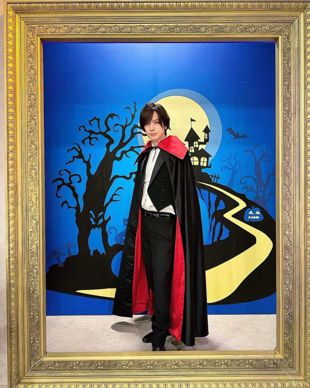 DAIGOのインスタグラム：「ハッピーハロウィン🎃  #ハロウィン #ヴァンパイア #すてきにハンドメイド」