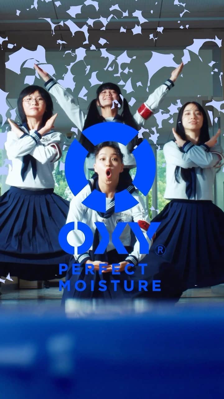 新しい学校のリーダーズのインスタグラム：「🧴🫧🔵 新しい学校のリーダーズが監督を務めたロート製薬のCM、公開‼️ #よくばれもっと #ロート #PR」