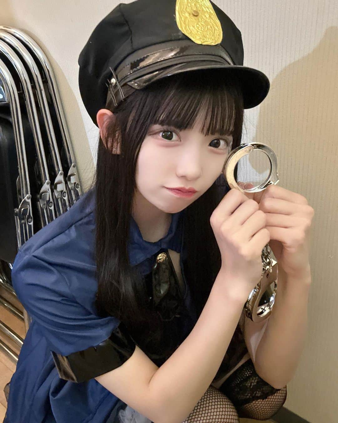 藤木愛のインスタグラム：「. ハッピーハロウィン🎃👻👮 . #ポリスコスプレ  #ハロウィンコスプレ🎃 #ハロウィンコスプレ」