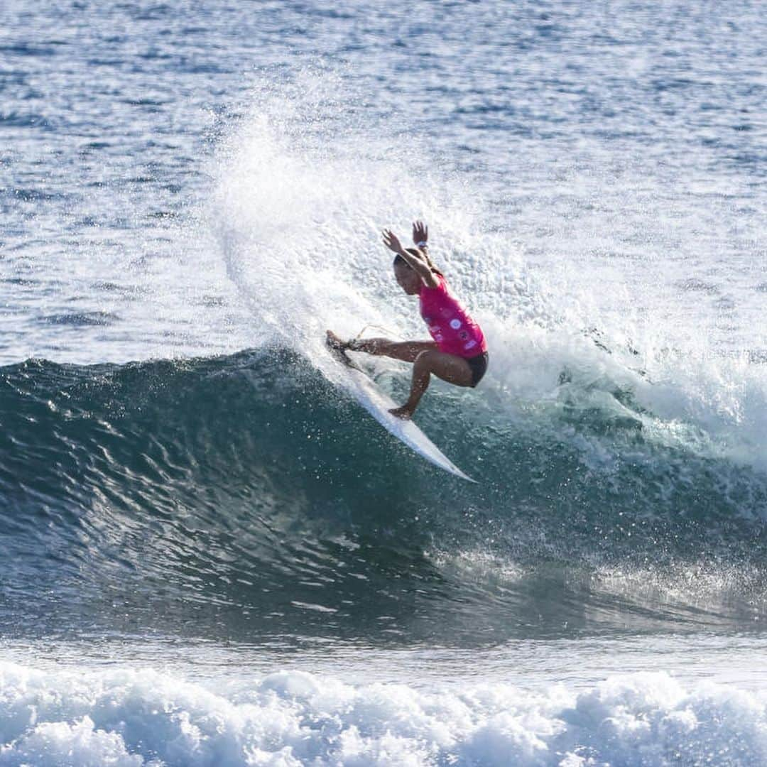 脇田紗良のインスタグラム：「Equal 5th here in cloud 9! Had the most fun surfing here and super happy with my surfing through out the event❤️‍🔥😊  Thank you to all the locals for sharing your magical waves with us🇵🇭🖤   Pc: @tim_asc 🙌🏻  @volcomjapan #volcomjapan」