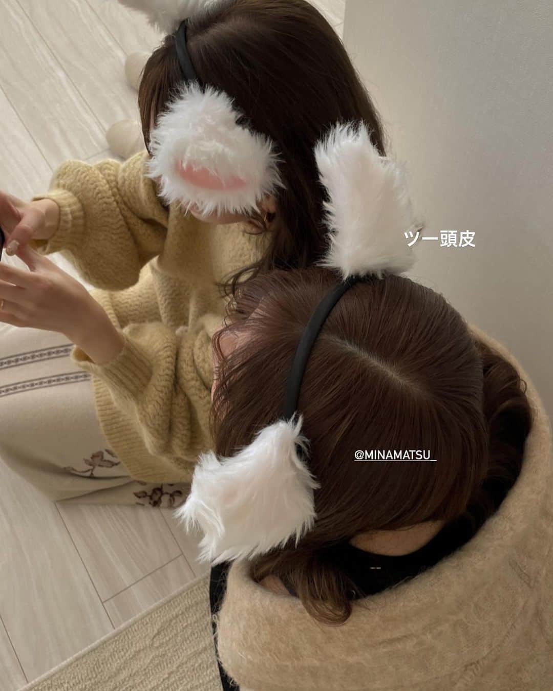 蓮音さんのインスタグラム写真 - (蓮音Instagram)「はっぴーハロウィん😺 秒速で決まって秒速で開催したハロウィンパーティー👐🏻 ㅤㅤㅤㅤㅤㅤㅤㅤㅤㅤㅤㅤㅤ ドンキで即興でゲットした猫氏、 すぐに破壊されてたwwwwww（犯人はみなまつ氏） ㅤㅤㅤㅤㅤㅤㅤㅤㅤㅤㅤㅤㅤ ほんまにしょうもないことでゲラゲラ笑ってた早く温泉旅行行こうナ♨︎ ㅤㅤㅤㅤㅤㅤㅤㅤㅤㅤㅤㅤㅤ ニットは…もうしばしおまちを。 ♡ ㅤㅤㅤㅤㅤㅤㅤㅤㅤㅤㅤㅤㅤ #耳つける位置ミスったら #綺麗なドビーになるよ」10月31日 17時58分 - 09hasu
