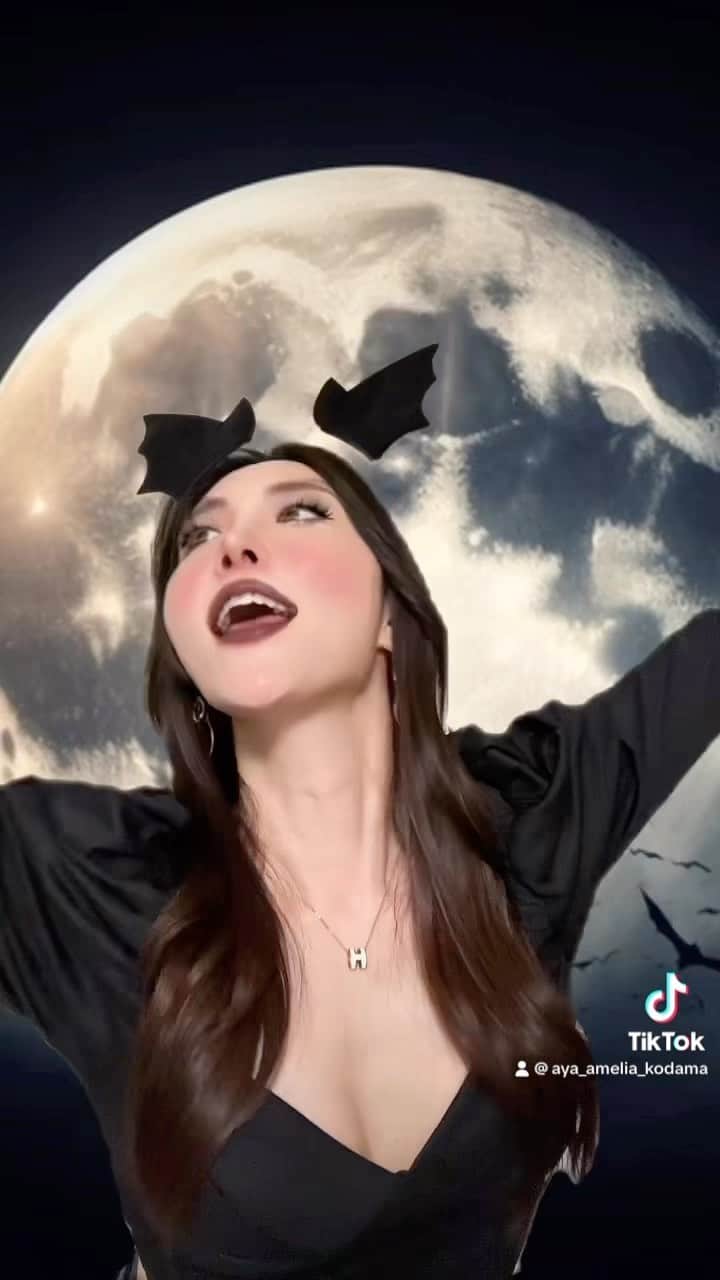 児玉アメリア彩のインスタグラム：「ハロウィンなので🎃👻🦇 すごいヴィランみある表情してたw  USJゾンビdeダンス🧟  #happyhalloween #happyhalloween🎃#usjハロウィン」