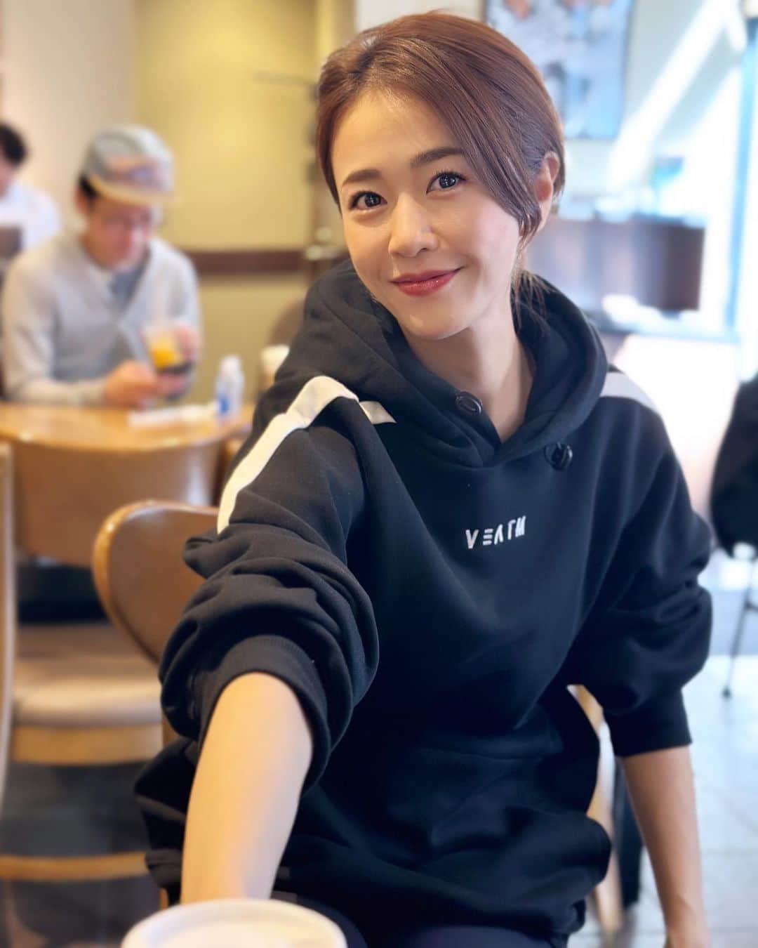 しろまっするのインスタグラム：「・ autumn will forever be my favorite time of year 🫶🖤  #fitnessmotivation #beforeworkout #preworkout #beforework #autumnvibes #しろまっする」