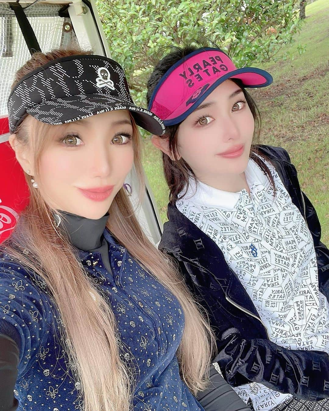 明星優花のインスタグラム：「しおりんとゴルフ行ったよ⛳️🏌️‍♀️  今年2回しか行けてないから誰か連れてってほしい🏌️‍♀️笑  #インスタ女子 #インスタグラマー #インスタ映え #インフルエンサー #インフルエンサー募集  #TikTok #女社長 #女性起業家 #ゴルフ #ゴルフ女子  #ゴルフウェア #ゴルフ女子コーデ  #ゴルフコーデ #ゴルフ初心者  #ゴルフスイング  #ゴルフバカ  #ゴルフ好き  #ゴルフ大好き  #ゴルフ場  #ゴルフ好きな人と繋がりたい  #ゴルフ練習  #ゴルフファッション  #ゴルファー  #ゴル友募集中 #golf #マークアンドロナ」