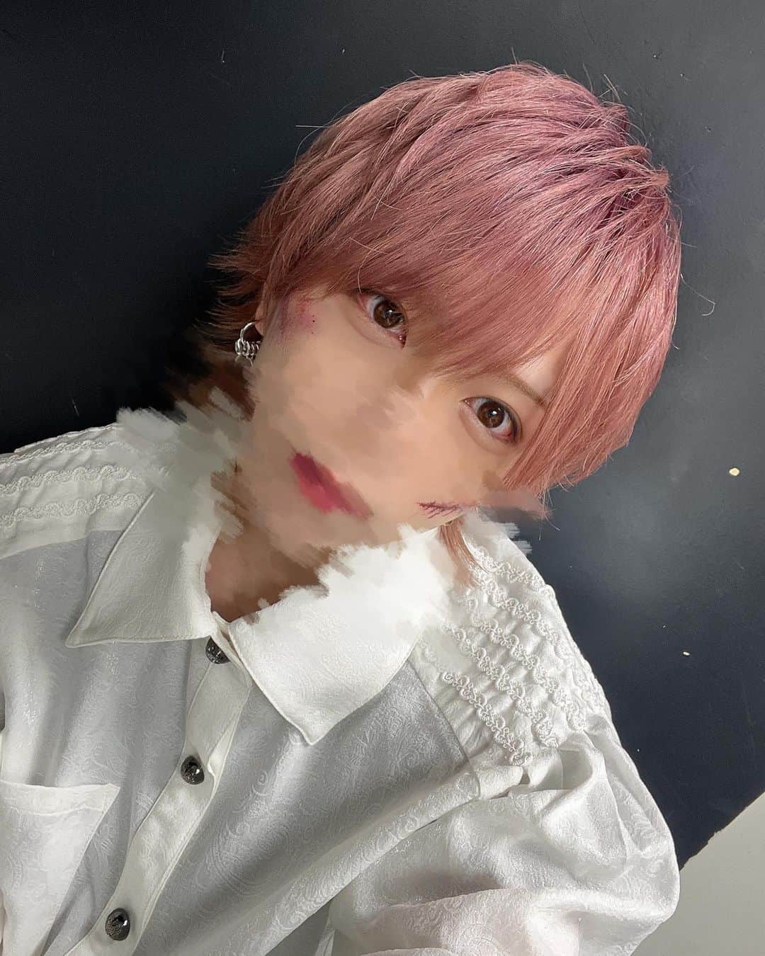 ゆぺくんのインスタグラム：「はっぴーはろうぃん！🎃 久しぶりのハイトーン💜💜」