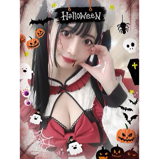 みねりおのインスタグラム：「🕯🎃*⸜𝑯𝒂𝒑𝒑𝒚 𝑯𝒂𝒍𝒍𝒐𝒘𝒆𝒆𝒏⸝*👻🍬  #happyhalloween #ハロウィン #halloween #ツインテール #みねりお #みねパイ #大人ロリ #sexy #グラビアアイドル #コスプレ #グラドル自画撮り部 #爆乳 #kカップ #谷間 #タレント #リアル峰不二子 #水着 #ビキニ #撮影会 #乗馬女子 #1ミリでもいいなと思ったらいいね #インスタグラビア  #たわわ女子 #わがままボディ #japanesegirl #あざとい系女子 #虎党 #toraco #阪神タイガース #野球女子」