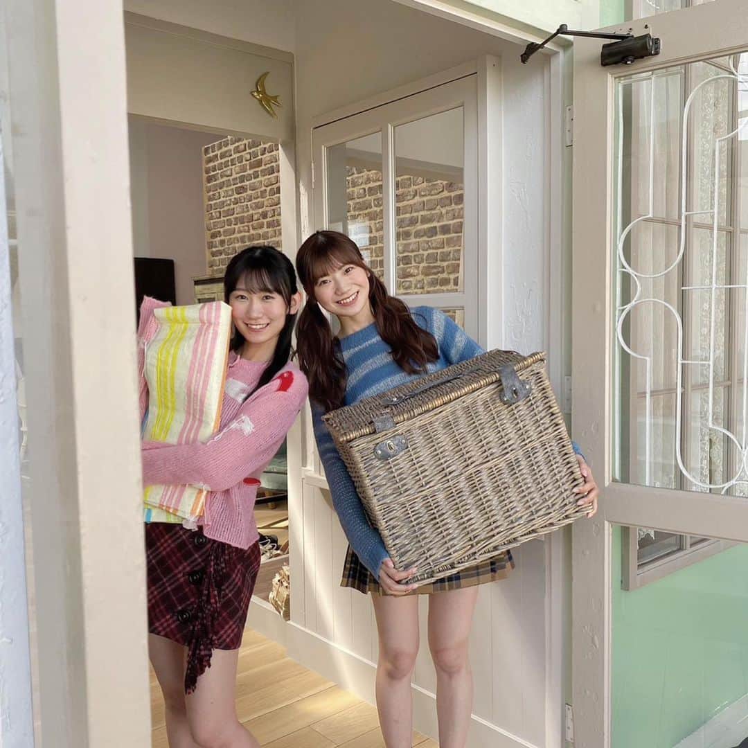 藤崎未夢さんのインスタグラム写真 - (藤崎未夢Instagram)「♡  本日発売の『Platinum FLASH』さんに 同期の佐藤海里ちゃんとのペアグラビアを 掲載していただいています🪄  1年以上ぶりのグラビアで 初めてのペアグラビア撮影でした！！  紀伊国屋書店新潟店さんでお買い上げいただくと 限定生写真も付いてきますので ぜひチェックよろしくお願いします🫶🏻 . .  #NGT48 #PlatinumFLASH #アイドル #グラビア」10月31日 18時04分 - miyu_miyu_ngt48