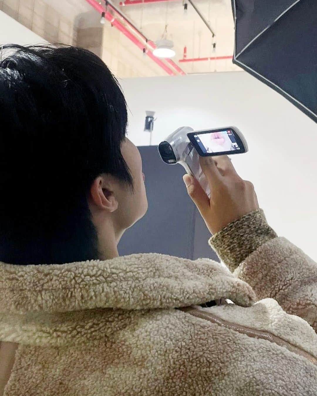 ZEROBASEONEさんのインスタグラム写真 - (ZEROBASEONEInstagram)「📹  #ZEROBASEONE #ZB1 #제로베이스원  #ROMANTICCROWN」10月31日 18時09分 - zb1official