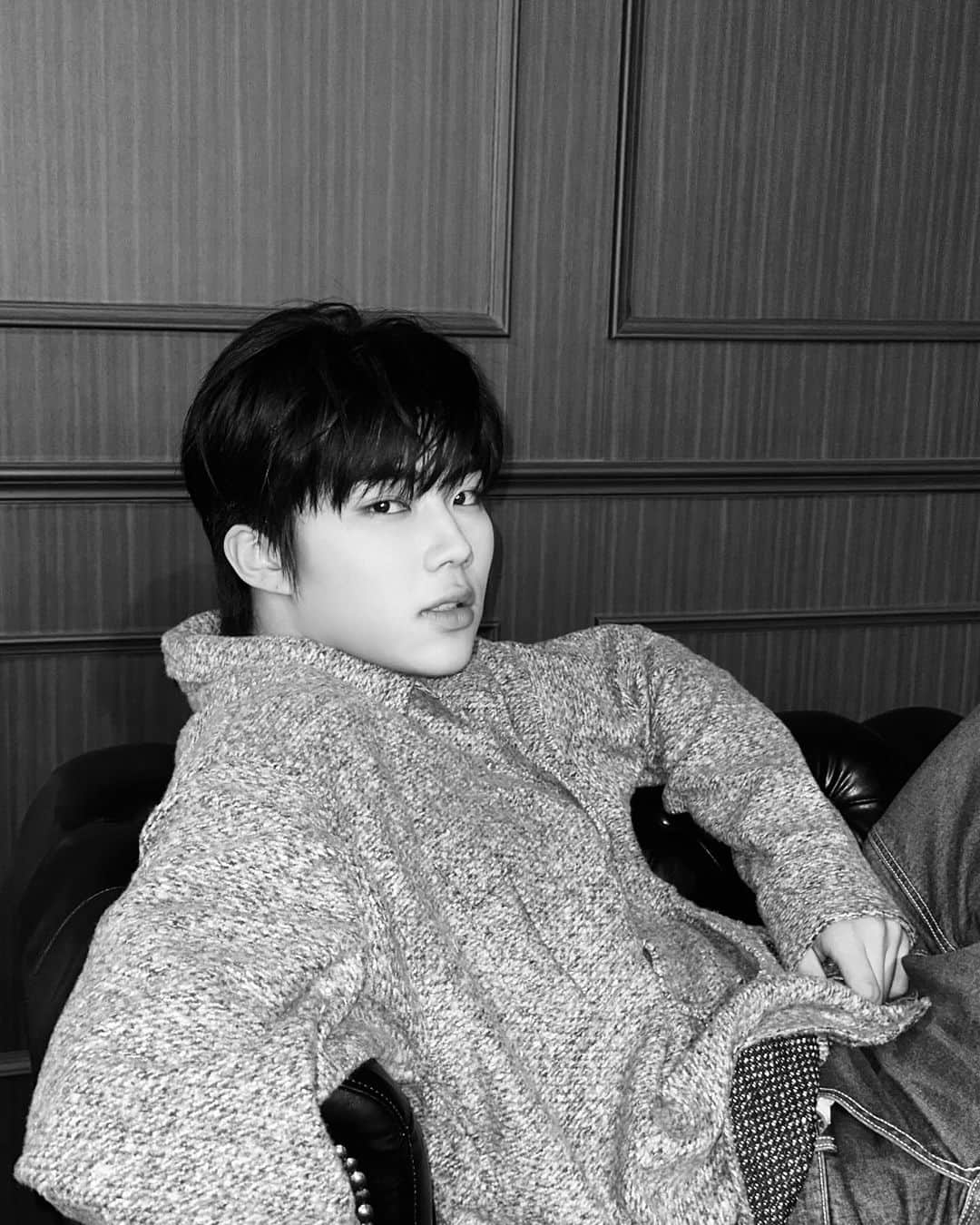 ZEROBASEONEさんのインスタグラム写真 - (ZEROBASEONEInstagram)「📹  #ZEROBASEONE #ZB1 #제로베이스원  #ROMANTICCROWN」10月31日 18時09分 - zb1official