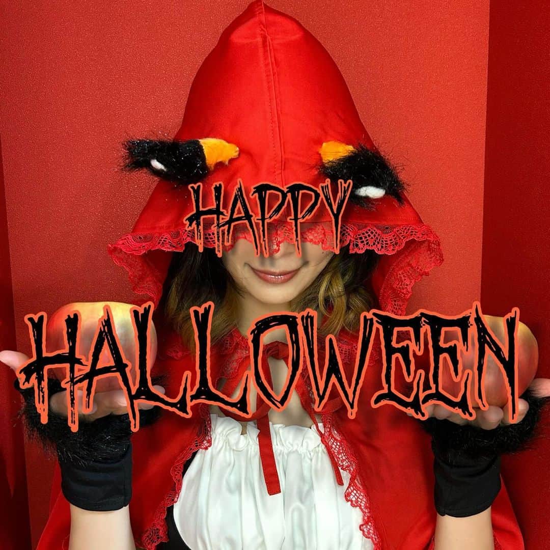 たなかさえのインスタグラム：「Happy Halloween🎃 今年もライブ配信でコスプレしてます🍎 . #Pococha#ライバー#liver#ライブ配信#Halloween#ハロウィン#コスプレ#ハロウィンコスプレ#happyhalloween#cosplay」