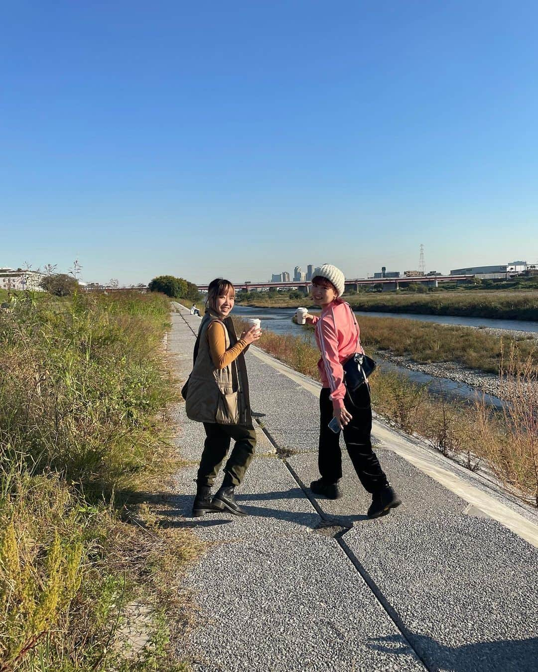 中島潮里さんのインスタグラム写真 - (中島潮里Instagram)「@matebikejapan でおでかけ！ 今の時期はサイクリング心地よい〜🚲♡ 河川敷行ったの青春みたいに🤣🤣🤣  . . #mate#電動自転車#メイトバイク#メイトバイクジャパン#電動アシスト自転車#matebike#matebikejapan」10月31日 18時18分 - whyte_shiori