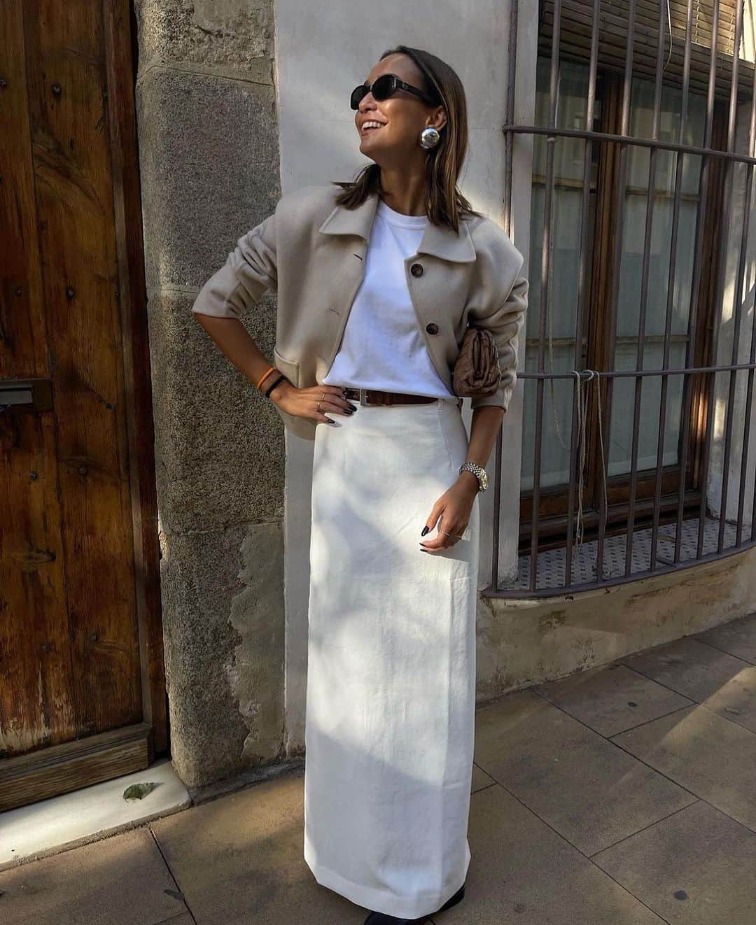 KOOKAI のインスタグラム：「Style Muse @blancaarimany snapped in the Oyster Midi Skirt •• Available in boutiques and online #kookai」