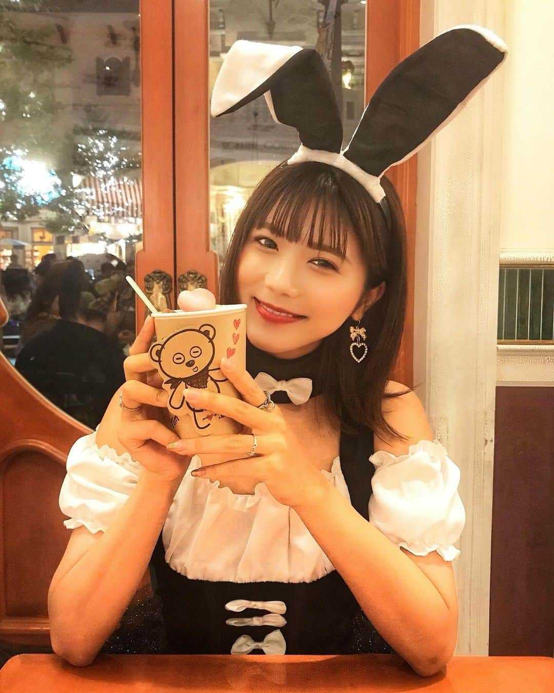 海江田麻貴さんのインスタグラム写真 - (海江田麻貴Instagram)「ㅤㅤㅤㅤㅤ ㅤㅤㅤㅤㅤ Happy Halloween🎃👻💜 ㅤㅤㅤㅤㅤ ㅤㅤㅤㅤㅤ 今年は何もしなかったのでいつぞやのハロウィンあげときます👵🏻 もうこんなぶりぶりのコスプレすることないと思う😇笑笑 ㅤㅤㅤㅤㅤ ㅤㅤㅤㅤㅤ 皆さん素敵なハロウィンナイトお過ごしください🧡 ㅤㅤㅤㅤㅤ ㅤㅤㅤㅤㅤ ㅤㅤㅤㅤㅤ ㅤㅤㅤㅤㅤ ㅤㅤㅤㅤㅤㅤㅤㅤㅤㅤㅤㅤㅤㅤㅤ  ㅤㅤㅤㅤㅤ #happyhalloween #halloween #ハロウィン #ハロウィンコスプレ #バニーガール #バニーガールコスプレ #ハロウィンユニバ #universalstudiosjapan #japanesegirl #日本女孩」10月31日 18時27分 - _makiii0924_