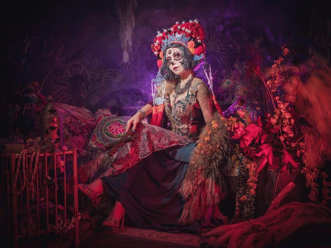Rilyのインスタグラム：「𝑯𝒂𝒑𝒑𝒚 𝑯𝒂𝒍𝒍𝒐𝒘𝒆𝒆𝒏💀✴︎ ． ． ． #halloween  #happyhalloween  #💀 #バーレスク東京 #burlesquetokyo」
