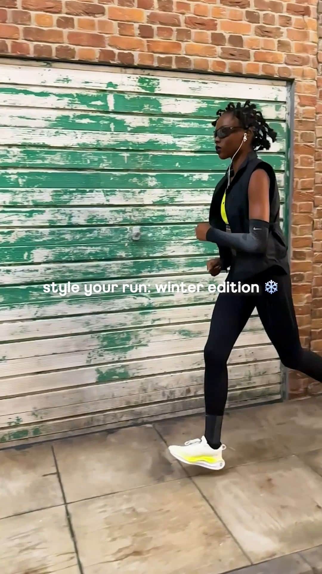 ASOSのインスタグラム：「It may take 20 mins to psyche yourself up, but at least the outfit SLAPS 🤷‍♀️🔥  🔎 Search 'Nike Winter Edit' on ASOS」