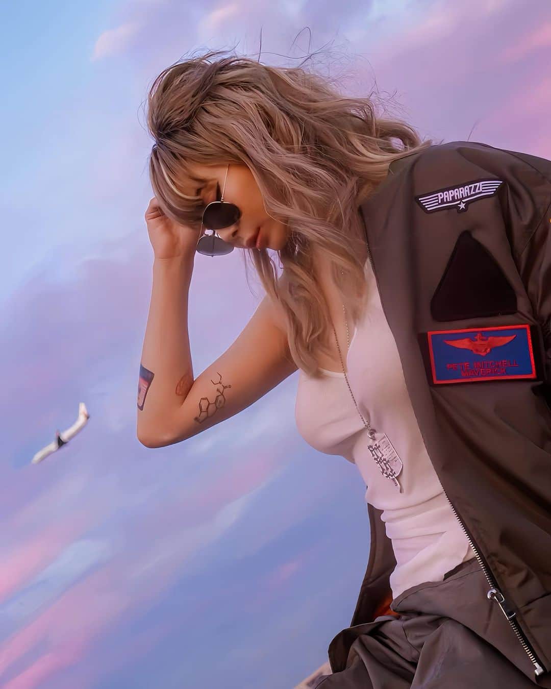 𝑵𝑶𝑹𝑰𝑲𝑶のインスタグラム：「. HAPPY HALLOWEEN🖤  CODE NAME 🇺🇸@paparazzitokyo  Top gun Maverick🖤  @tomcruise @ladygaga @topgunmovie   Photographer📷 @_chiiiiiiichan   #topgunmaverick #topgun #halloweentopgun #halloween  #ladygagatopgun #tomcruisetopgun」