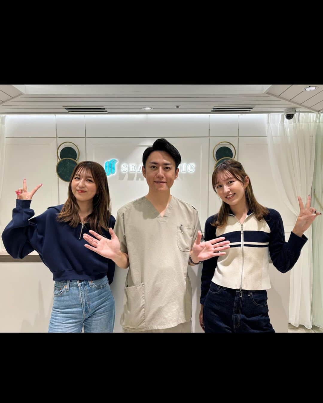 市野莉子さんのインスタグラム写真 - (市野莉子Instagram)「素敵なカフェだったなぁ☕️  先日、小顔整形で有名なSEA CLINICの沼澤先生に、ずっと興味のあったボトックスをしてもらいました🎀  私より先に、りかがしたことがあって 効果は見て知ってたから、楽しみだったの〜 私もだんだんと効果が出てくるみたいで 毎日鏡見るのが楽しみです〜🪞  @oshige1211 さんthankyou☺︎ #PR#seaclinic#エラボトックス#アゴボトックス#小顔#小顔になりたい#小顔整形#糸リフト#脂肪吸引#小顔脂肪吸引#顔の脂肪吸引#バッカルファット」10月31日 18時51分 - riko_ichino