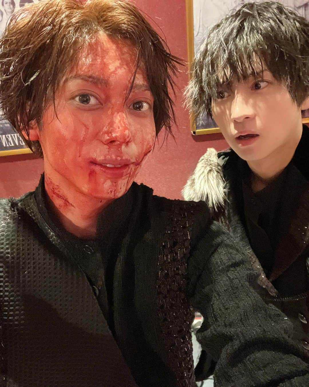 染谷俊之さんのインスタグラム写真 - (染谷俊之Instagram)「ハッピーハロウィン🎃 １０時間くらい血まみれで、３月だったので血糊で風邪ひくかと思いました笑」10月31日 18時43分 - someya_toshiyuki