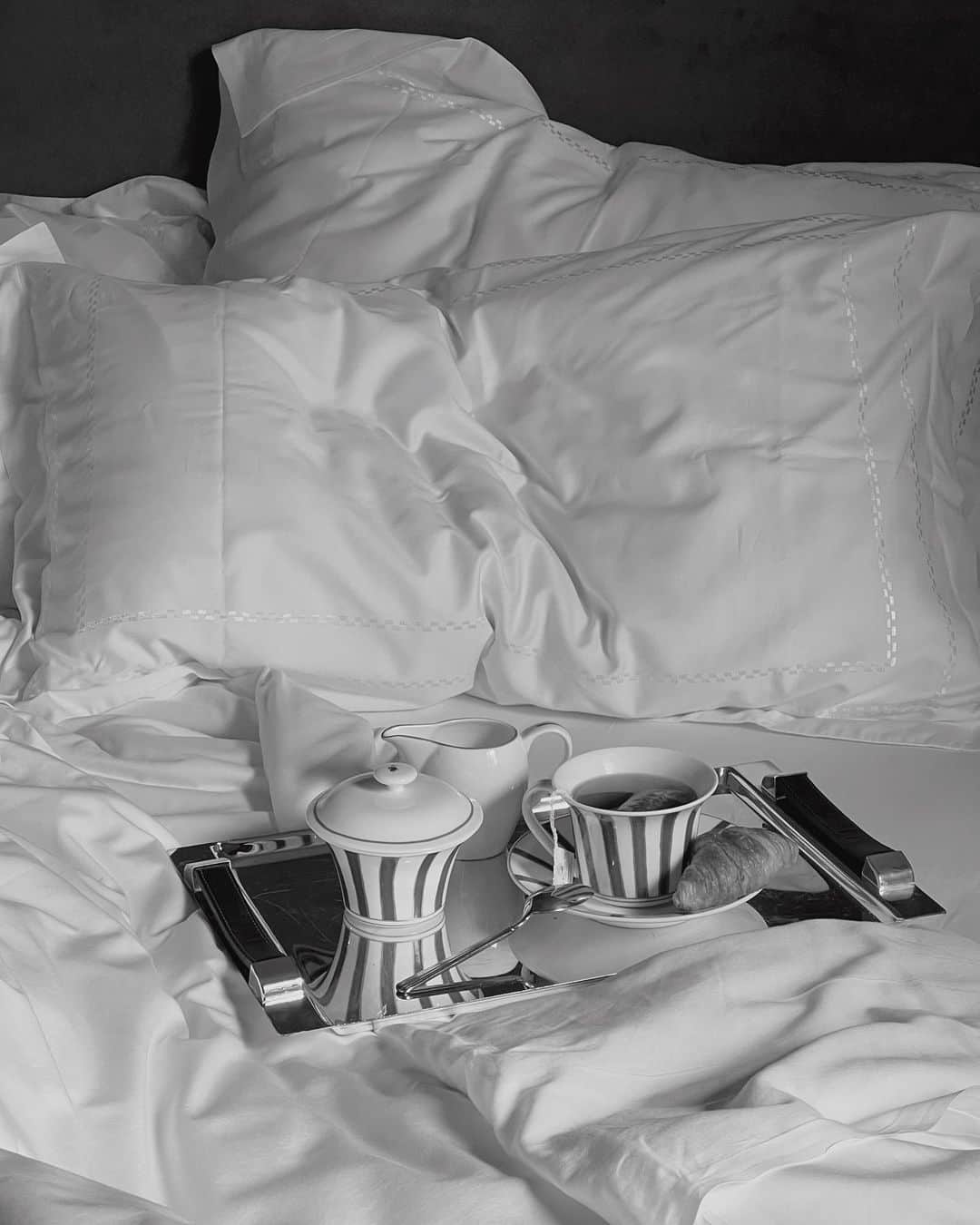Carin Olssonのインスタグラム：「Buongiorno ☕️」