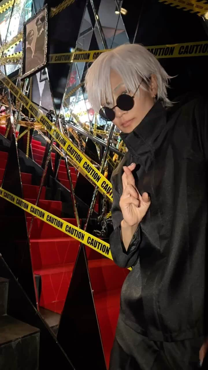 REGSTYLEのインスタグラム：「領域展開。  #呪術廻戦 #五条悟 #五条先生 #Halloween #茈 #コスプレ」