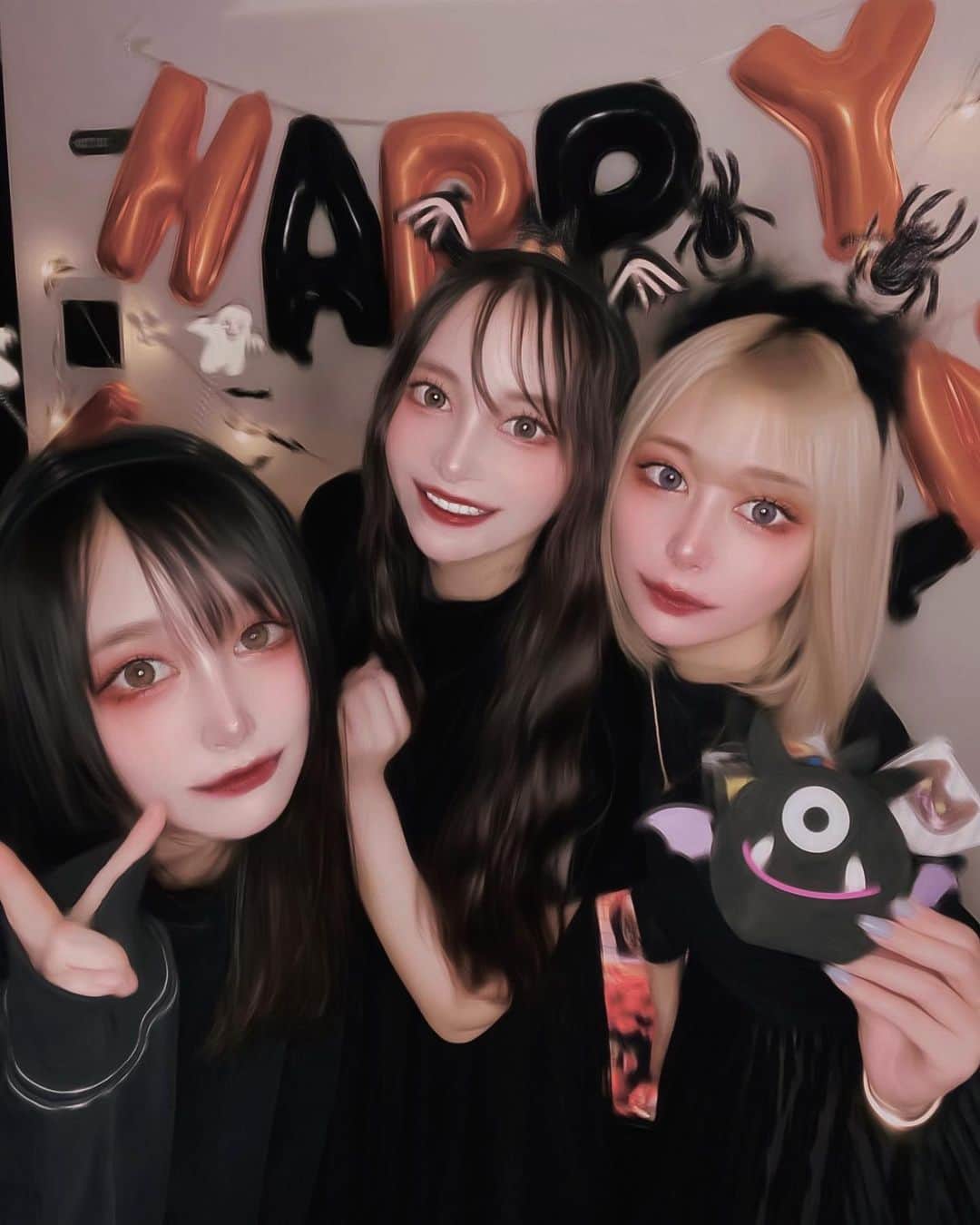 橘りあのインスタグラム：「🕯🎃*⸜𝑯𝒂𝒑𝒑𝒚 𝑯𝒂𝒍𝒍𝒐𝒘𝒆𝒆𝒏⸝*👻🍬 . . #halloween #ハロウィンパーティー」
