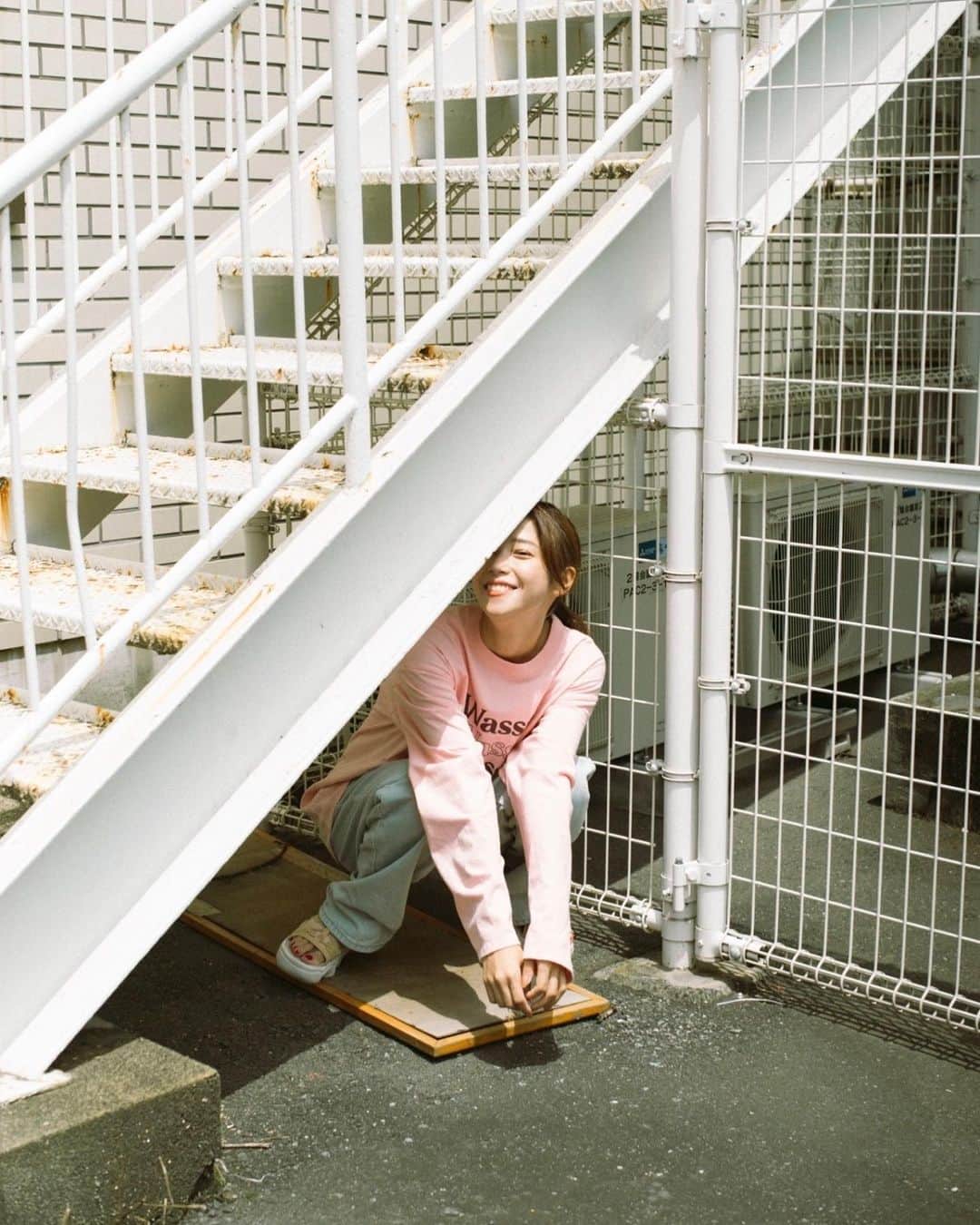 のインスタグラム：「. いつも応援してくださってる皆様へ🌷︎  このたび新しい命を授かりました。  今は、悪阻もおさまり心身ともに穏やかな毎日を過ごしています🌿‬  また、お仕事は今後も体調を見ながら続けていく予定です。  初めてのことばかりで不安は尽きませんが、家族や友人をはじめ色んな方の力を借りて命を育んでいけたらと思っています😌  今後とも温かく見守って頂けますと幸いです🌸」