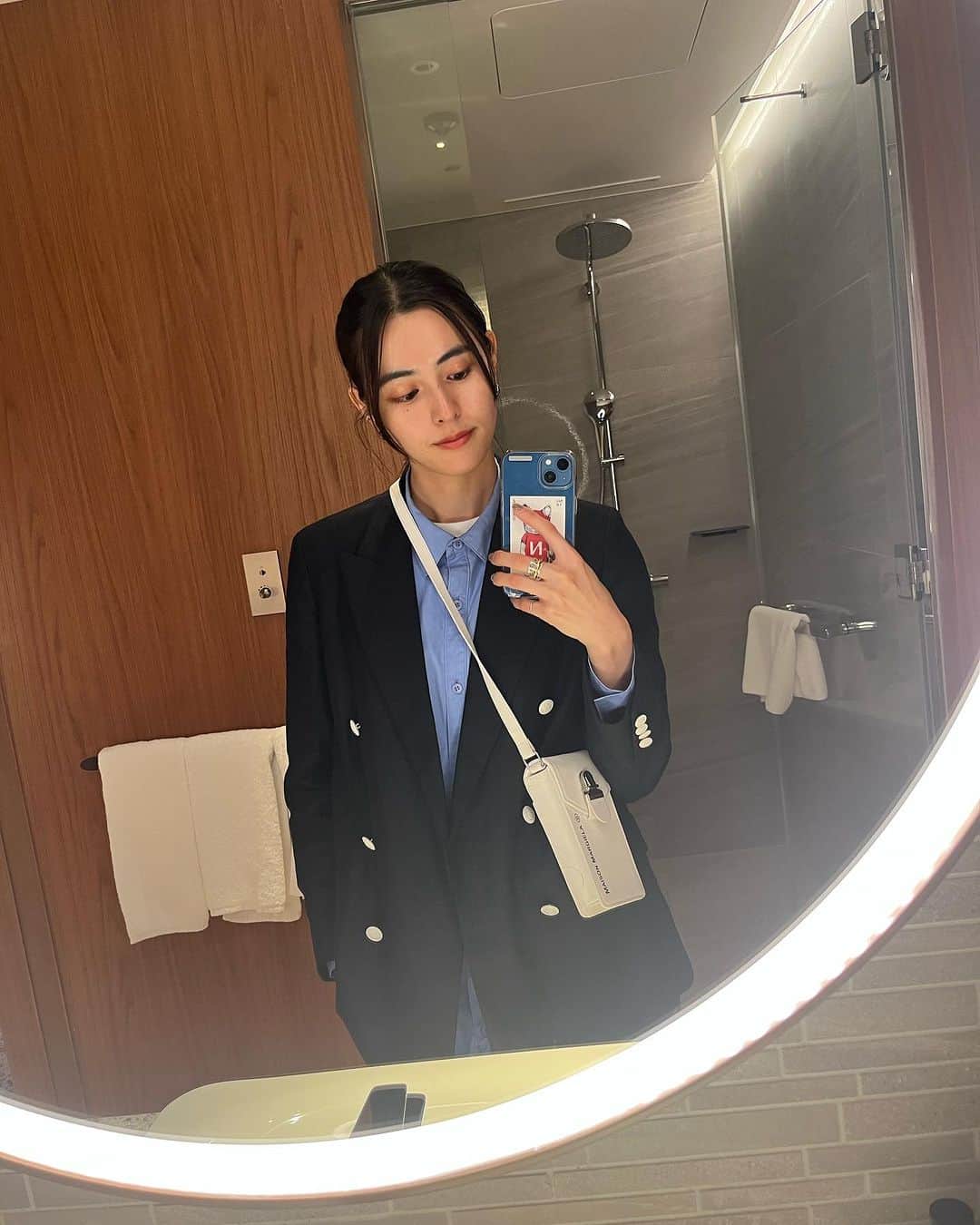 岩田絵莉佳のインスタグラム：「ホカンス  先日訪れたインターコンチネンタル横浜pier8🛟  非日常を味わえるホテルでゆっくりする時間が好き🛏️」