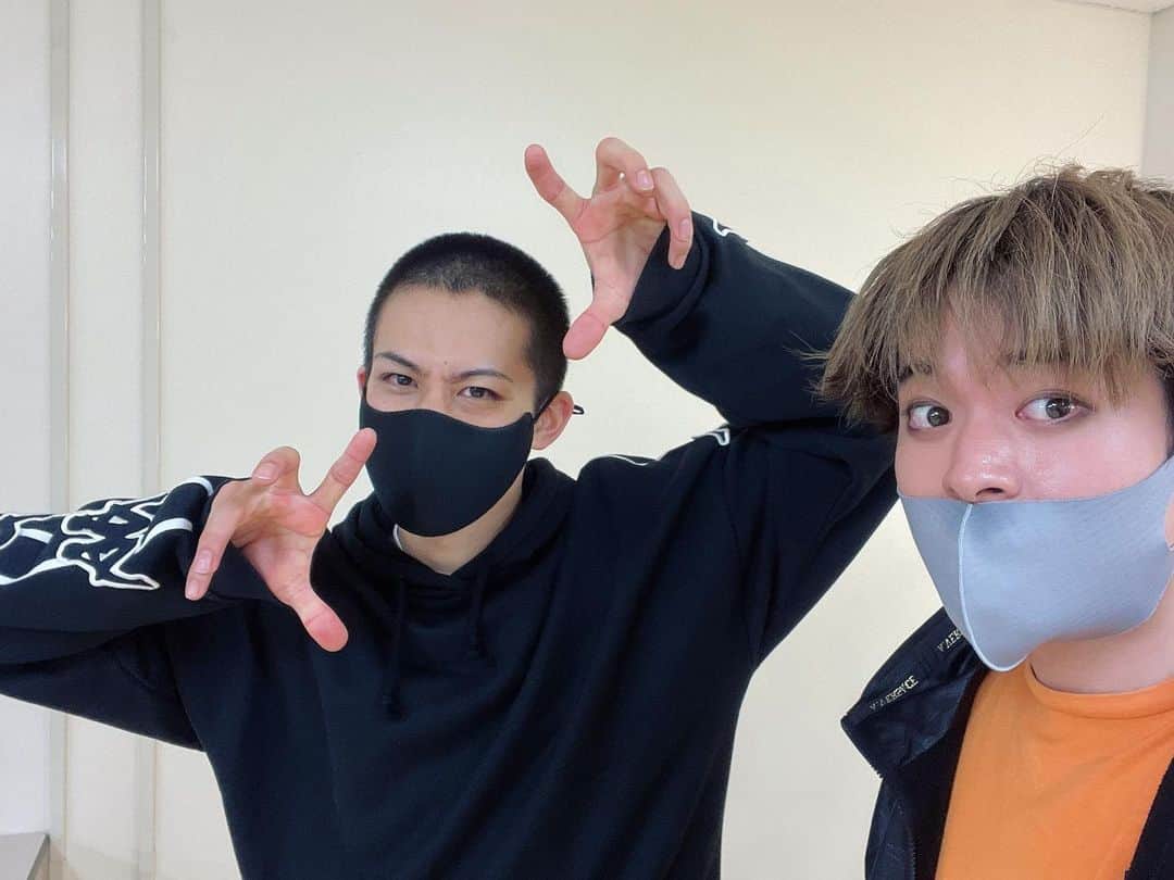 中谷優心のインスタグラム：「2023/12/9 洸くんのイベント3部にゲストとして出演させていただきます。  いまだに僕の中の彼は坊主です。  田中縁下見に来てねー  僕の髪の毛のボサボサ具合はほっといてください。」
